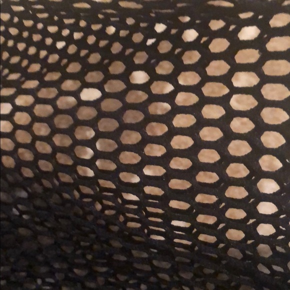 Black top/ crewneck - Picture 3 of 6